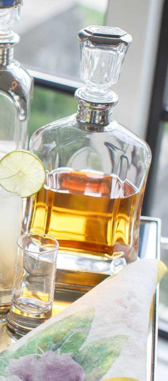 Taverna Medium Decanter (Arte Italica)