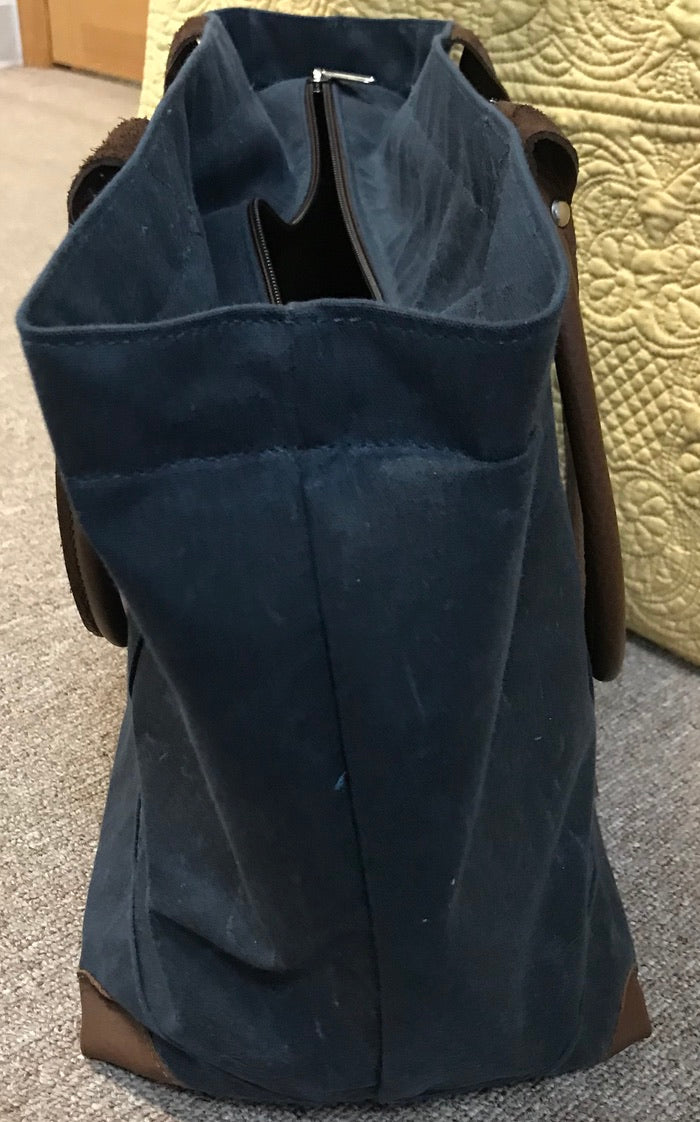 Sailwax Medium Zip Tote
